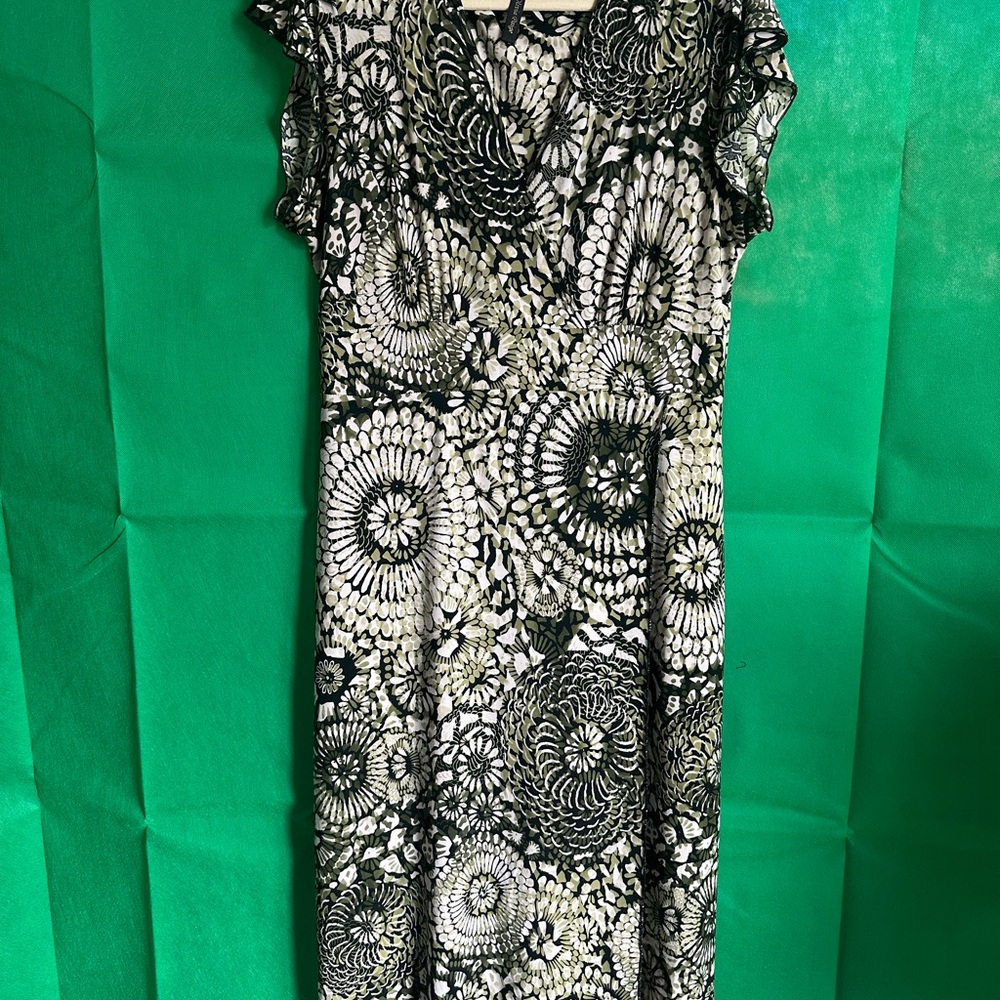 Elegant Green and White Floral Dress